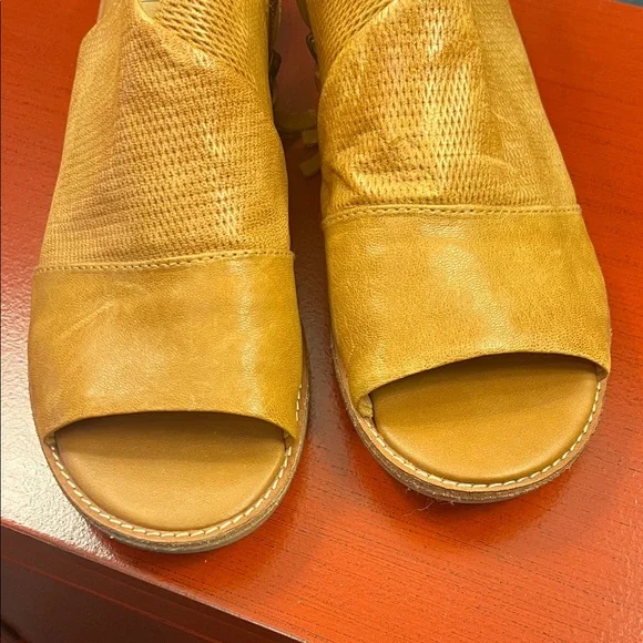 Sofft open toe sandal shoe - Picture 6 of 7